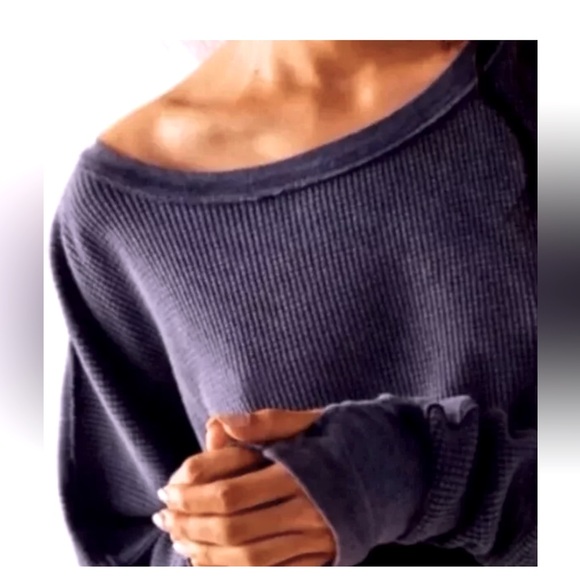 Free People We The Free Microphone Drop Long Sleeve Thermal in Blue Size XS - Picture 2 of 15